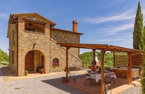 Citta della Pieve Villa | CASA BAIOCCO 9 - PRIVATE VILLA WITH HEATED POOL AND JACUZZI