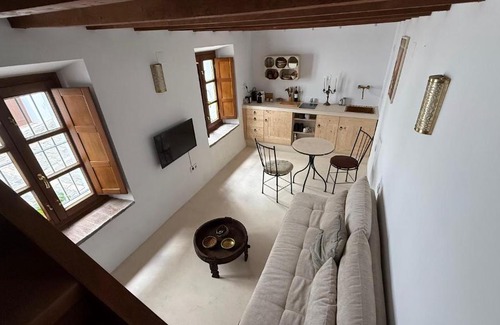 San Ambrosio Apartment | Casa Bashir