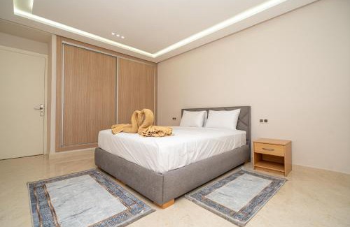 Tangier Apartment | Casa Bella - Appartement Cosy à 2 pas de la Marina, de la Corniche et de la plage - WIFI et IPTV