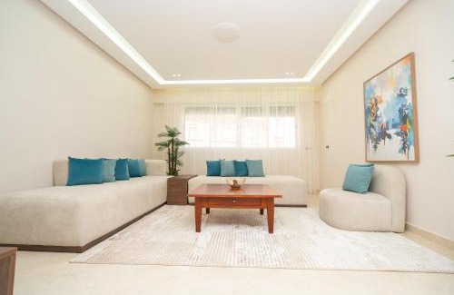 Tangier Apartment | Casa Bella - Appartement Cosy à 2 pas de la Marina, de la Corniche et de la plage - WIFI et IPTV
