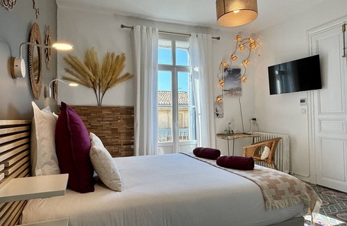 Serignan House | Casa Belle