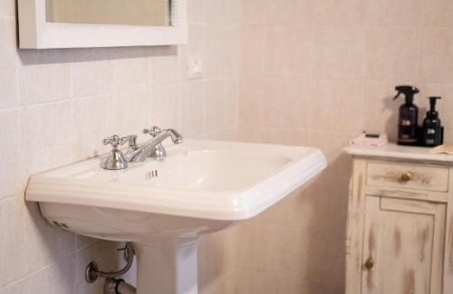 Mombaruzzo House | Casa Borgo Bosco by Italita