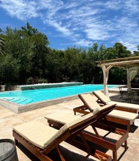 Las Rosas House | Casa Boutique con piscina y cercana a plaza de Villa de las Rosas