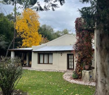 Las Rosas House | Casa Boutique con piscina y cercana a plaza de Villa de las Rosas