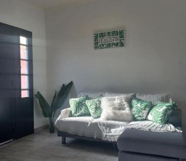 Lujan House | Casa céntrica, a cuadras de la Basílica!