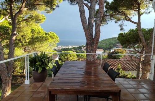 Premia de Dalt Apartment | Casa Can Bellavista Barcelona town house