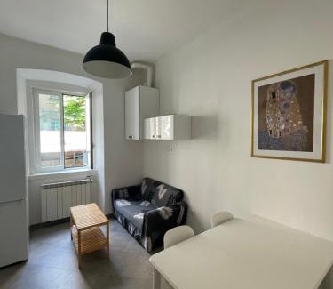 Barriera Vecchia-San Giacomo Apartment | Casa Canova