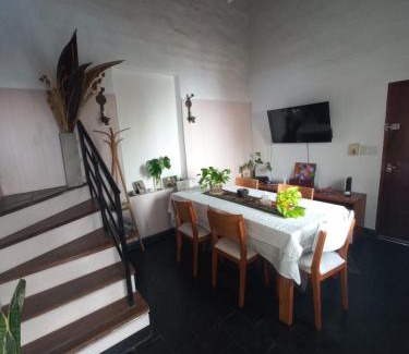 Mercedes House | Casa Centrica con garage