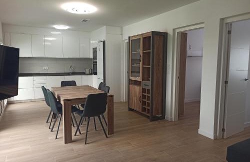 Sagunto House | Casa cerca de la playa con patio y garaje privado