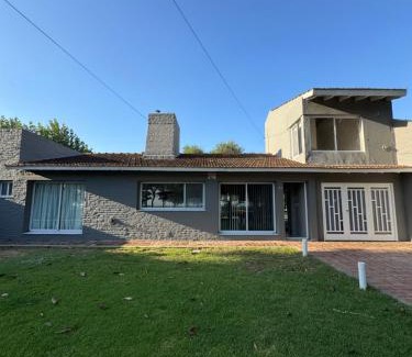 Chascomus Ski Chalet | Casa Chalet Ensueños VISTA A LA LAGUNA