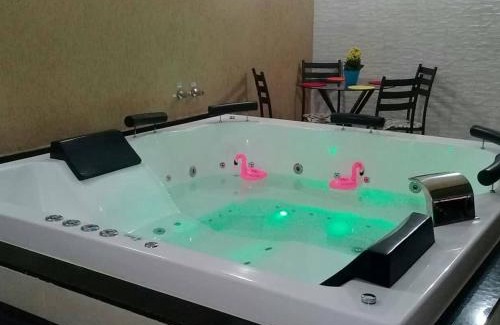 Trindade House | Casa com 2 quartos e banheira de Hidromassagem