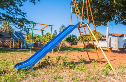 Andradina House | Casa com 2 suítes, cozinha completa , área de lazer, piscina infantil, 10 min do parque aquático