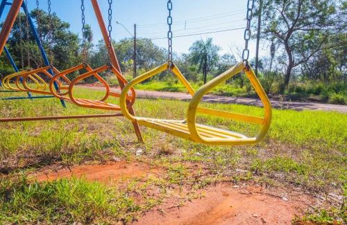 Andradina House | Casa com 2 suítes, cozinha completa , área de lazer, piscina infantil, 10 min do parque aquático