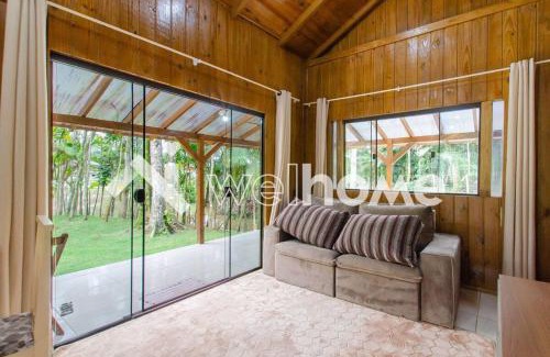 Sao Joao do Itaperiu House | Casa com ampla área verde e piscina em Itaperiu