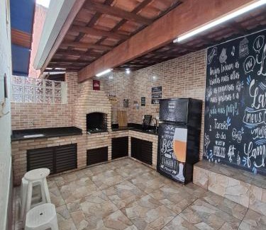 Raul Cury House | Casa com churrasqueira e piscina