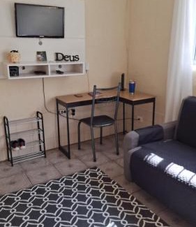 Raul Cury House | Casa com churrasqueira e piscina