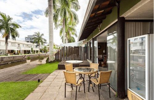 Japuiba House | Casa com deck navegável e jacuzzi em Angra dos Reis RJ - Praia da Ribeira