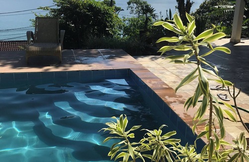 Biscaia House | Casa com Linda Vista Para o mar e Acesso ao mar em Angra dos Reis