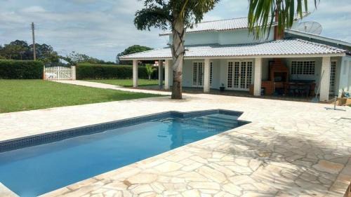Aguas de Santa Barbara House | Casa com piscina em condomínio ensolarada!