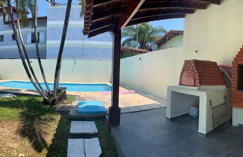 Balneario Florida House | Casa com piscina a 15 min da praia em Peruíbe