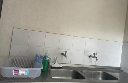 Castelo Branco House | Casa com quarto ( entrada independente da casa)