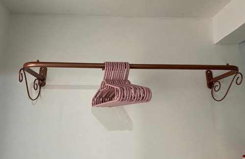 Castelo Branco House | Casa com quarto ( entrada independente da casa)