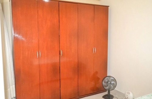 Barreiros House | Casa com Wi-Fi e ótima localização em São José/SC