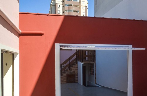 Barreiros House | Casa com Wi-Fi e ótima localização em São José/SC