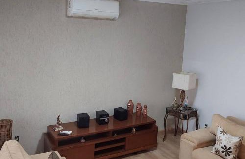 Araraquara House | Casa completa com área de lazer próxima ao centro shopping e principais vias de acesso!