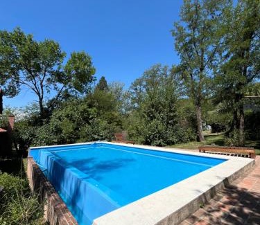 Ascochinga House | Casa completa con piscina y quincho en Ascochinga, 4 habitaciones, zona golf