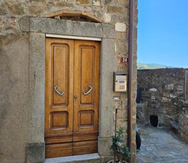 Castel del Piano House | casa con 2 camere in borgo medievale