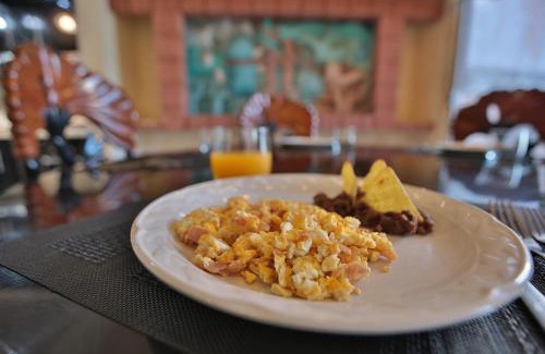 La Condesa House | Casa con alberca con vistas a la bahia