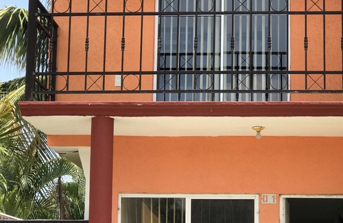 Tetecalita House | Casa con Alberca Privada, a 5 Minutos del Jardín de Eventos El Cid