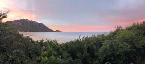 Tertenia House | Casa con giardino sulla spiaggia