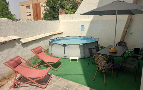 Cervantes House | Casa con jardín, aparcamiento