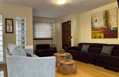 Los Llanos Ski Chalet | Casa Con Piscina en el Centro