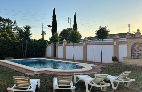 Sanlucar la Mayor Ski Chalet | Casa CON Piscina, A 18 KM DE Sevilla