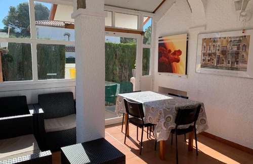 Miami Platja House | Casa con piscina para 5 personas