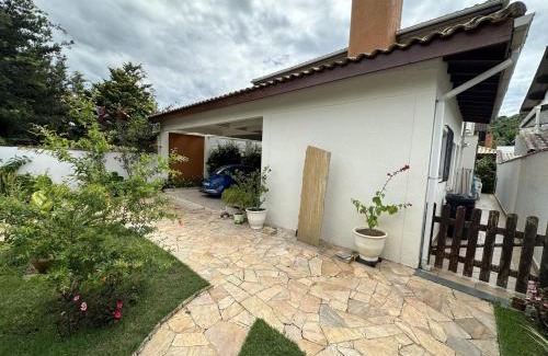 Pereque House | Casa condomínio 8 pessoas, piscina, churrasqueira