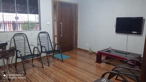 Campo Mourao House | Casa Confortável arejada ar condicionado quente e frio 2 quartos ,2 banheiros ,2 vagas de garagem