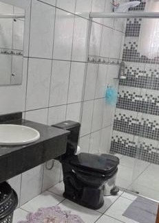 Campo Mourao House | Casa Confortável arejada ar condicionado quente e frio 2 quartos ,2 banheiros ,2 vagas de garagem