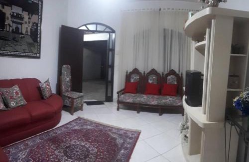 Cibratel II House | Casa confortável com 4 suítes para até 20 pessoas.