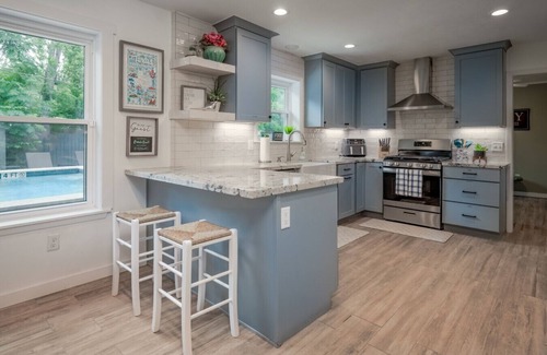 College Station House | Casa da Vida | Poolside Fun & Comfort 4BR/2.5BA
