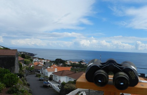 Calheta de Nesquim Apartment | Casa da Vigia T1 for 2 people in Calheta de Nesquim