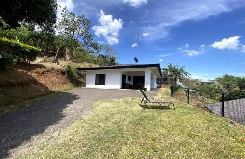 Escobal House | Casa Daniela, Relax and Enjoy!