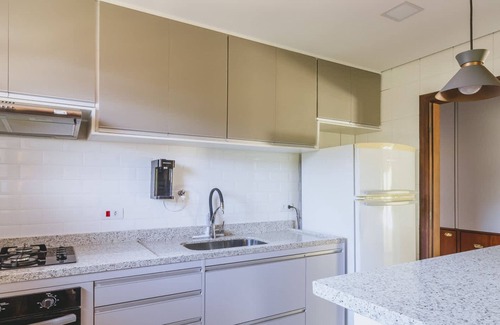 Portao House | Casa de campo em Atibaia com Lareira e Piscina