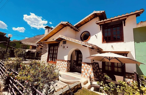 Calca House | Casa de campo x6 de Sayri