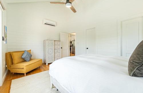 San Pedro House | Casa de Luz and The PoolClub at Mahogany Bay!