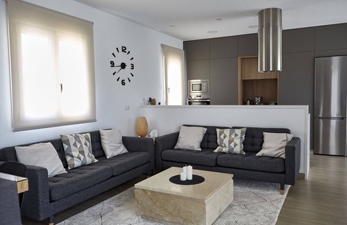 Iznajar House | Casa de Nueva Construcción con Vistas al Mayor Embalse de Andalucía