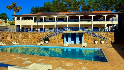 Amparo House | Casa de Temporada na Nova Aliança Completa, com Piscina e Lazer para 8 Pessoas